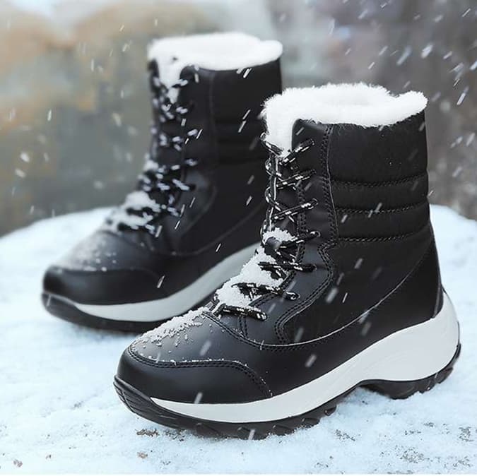 長靴レディース 雪景色に映える防寒ブーツ