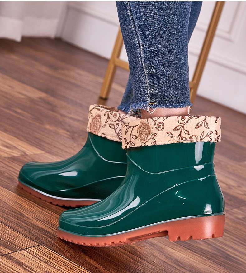 長靴レディース 雨の日を彩る長靴コレクション
